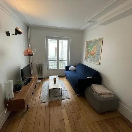 Charming And Bright Flat In A Very Convenient Area Apartment Paris