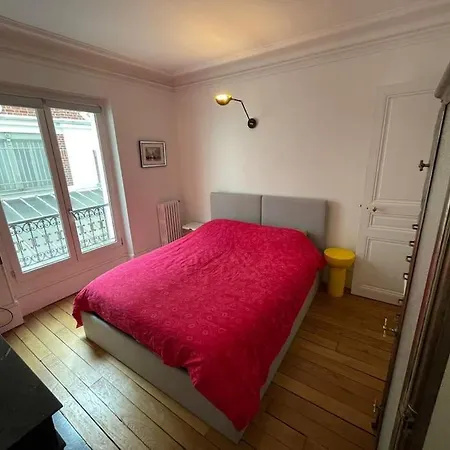 Charming And Bright Flat In A Very Convenient Area Parigi